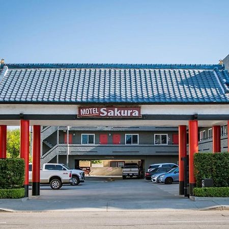Sakura Inn (Adults Only) Glendale Exterior photo
