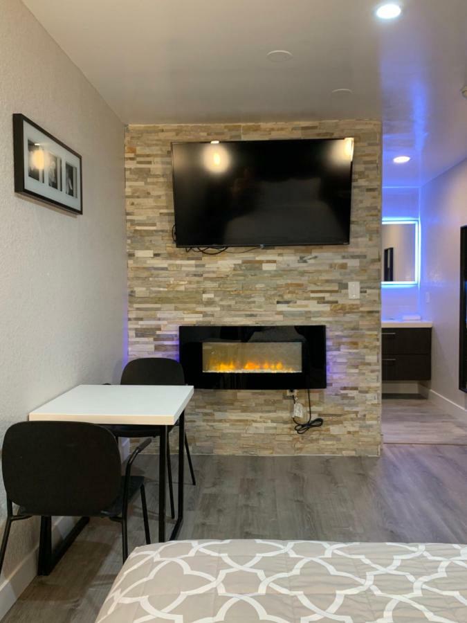 Sakura Inn (Adults Only) Glendale Exterior photo